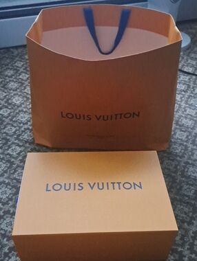 Louis Vuitton Orange Box with Dark Logo